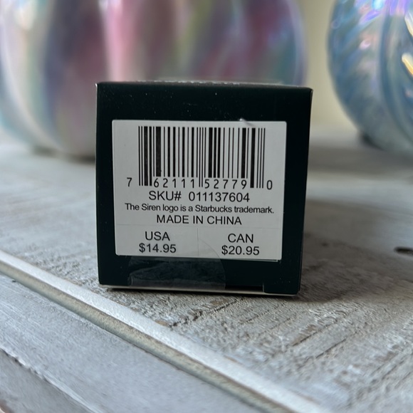 Starbucks 2022 Gold Bling Cold Cup Keychain Ornament (one) - Picture 3 of 3